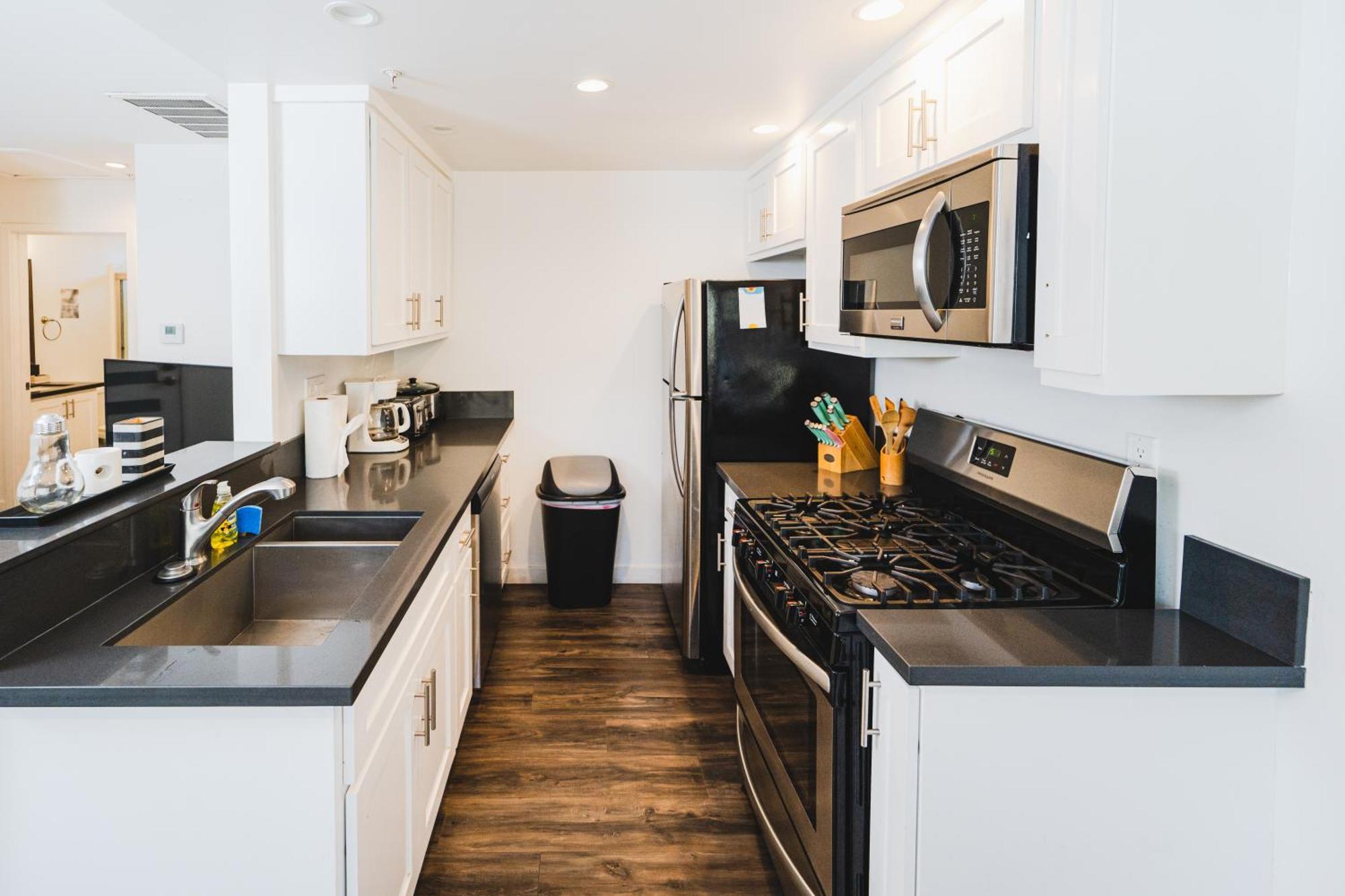 Appartement Chic 1-bedroom With Dinning Area In Location Close To Downtown With Free Parking